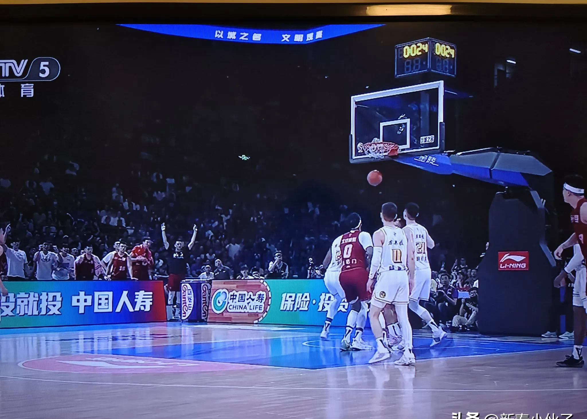 极速竞技！强队对抗引发球迷热情的简单介绍