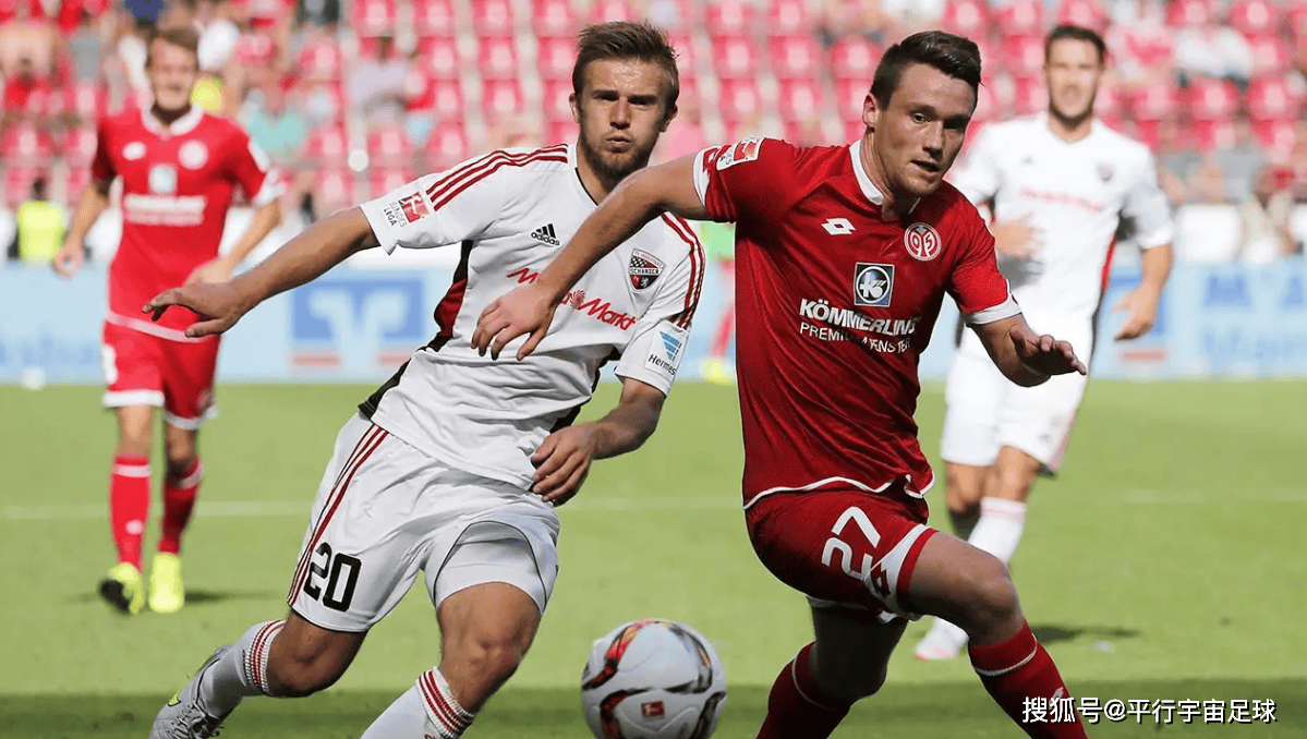 包含法兰克福凭借主场之利,豪取三分晋级的词条 包含法兰克福凭借主场之利,豪取三分晋级的词条