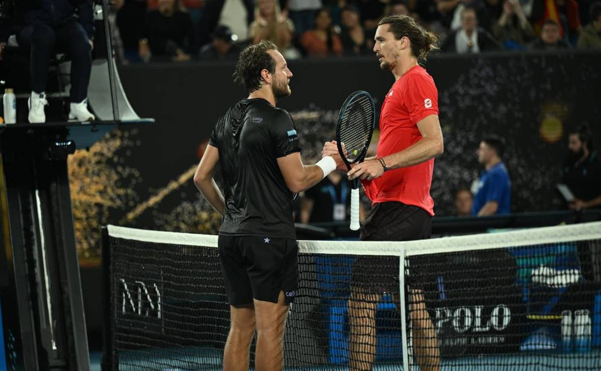 西班牙网球队完胜澳大利亚网球队,兹维列夫关键制胜的简单介绍 西班牙网球队完胜澳大利亚网球队,兹维列夫关键制胜的简单介绍